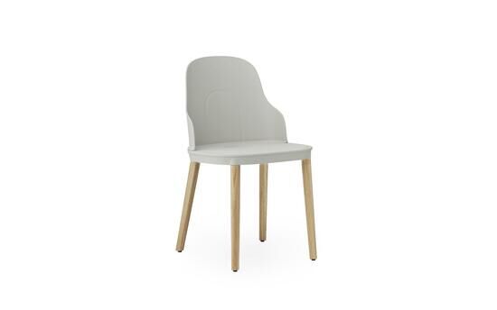 Normann Copenhagen - Form stol - svart/ek