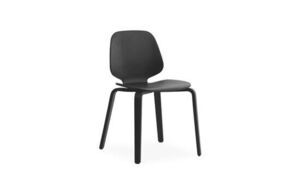 Normann Copenhagen - Form stol - svart/ek