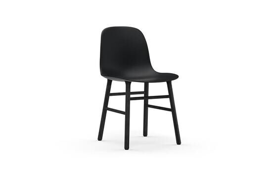 Normann Copenhagen - Form stol - svart/svartbetsad ek